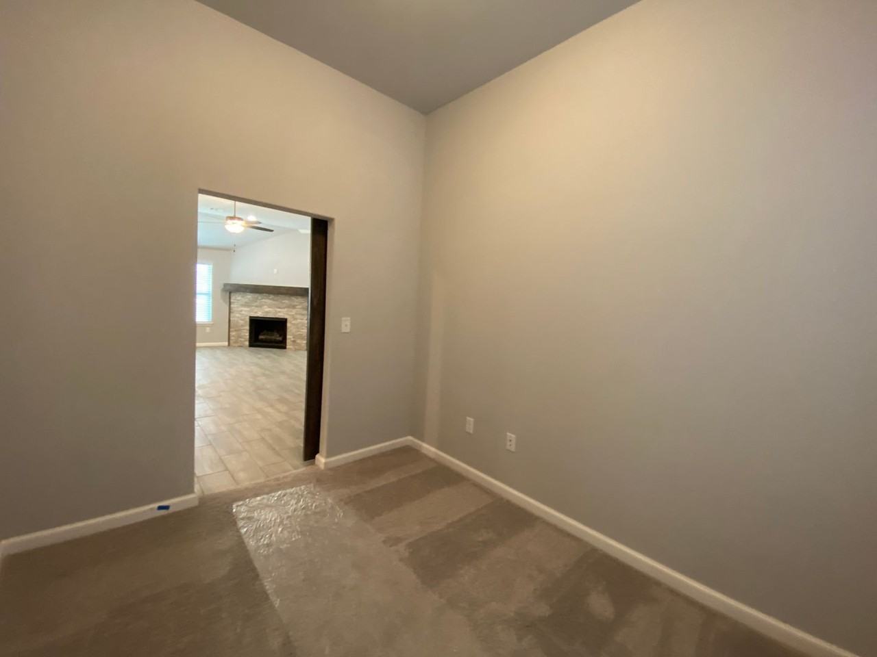 8513 Nw 77th Pl - Photo 5 of 33