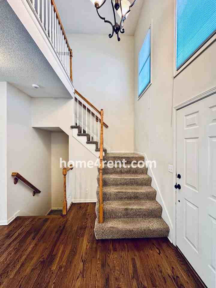 12709 Woodward St - Photo 4 of 50