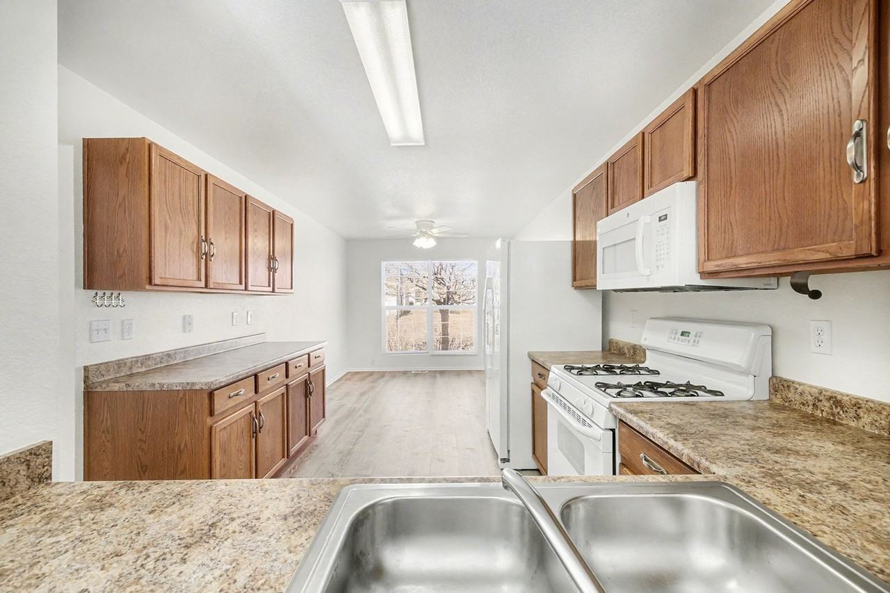 7307 Glenburn Dr - Photo 6 of 22