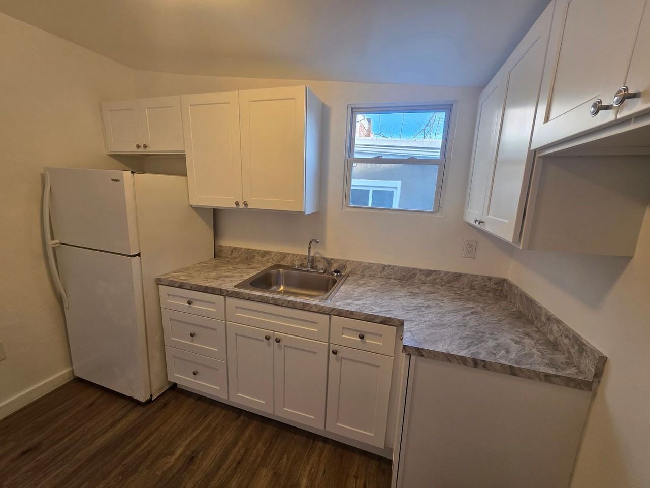 1220 Lancaster Ave - Photo 7 of 17