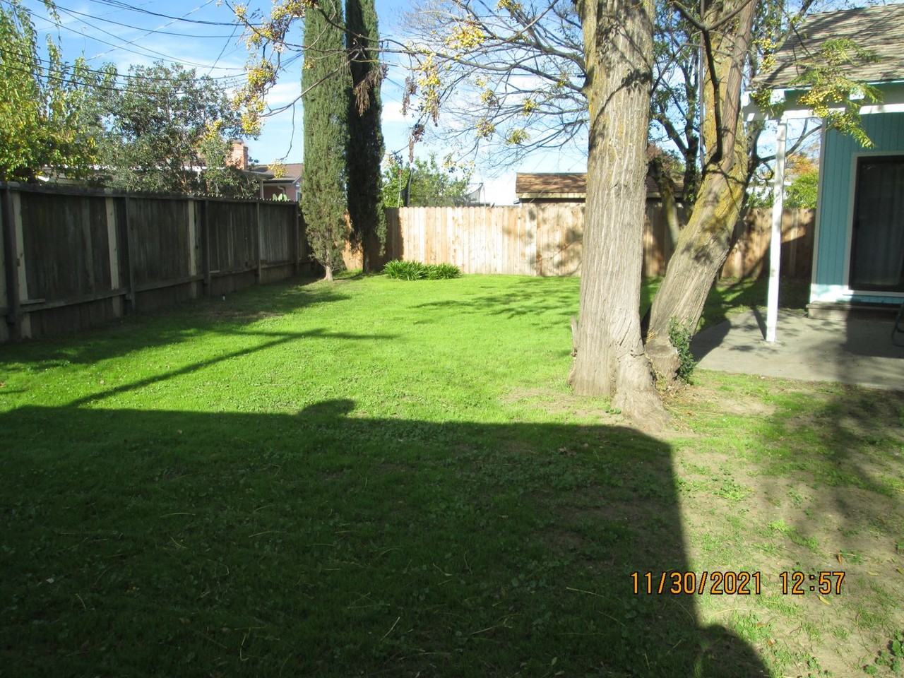 527 N Washington St - Photo 3 of 19