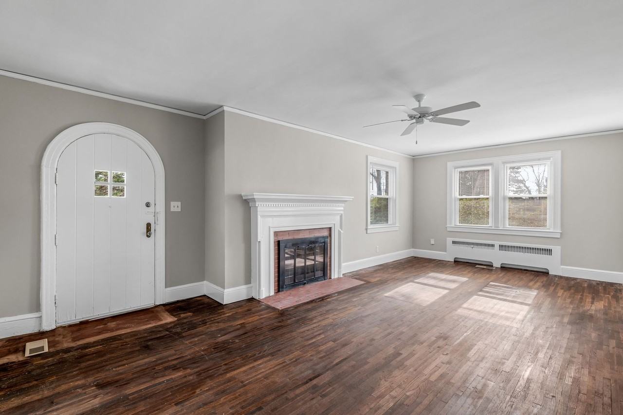 3510 Groometown Rd - Photo 3 of 42