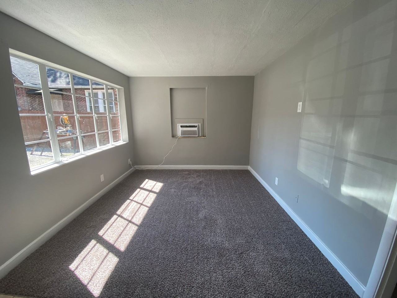 633 Broad St Nw #6 - Photo 2 of 11