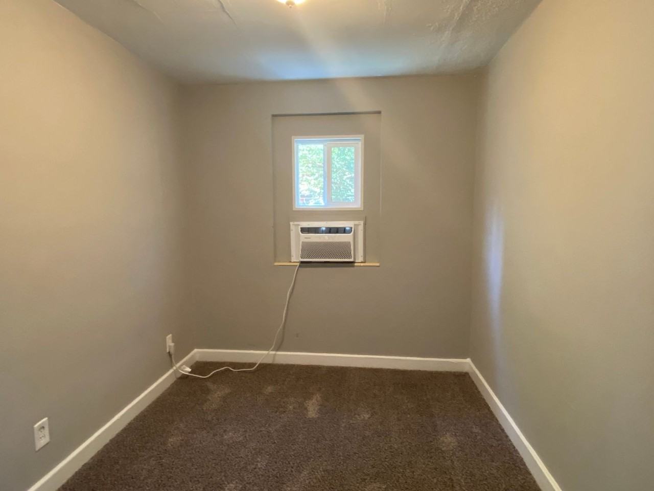 633 Broad St Nw #6 - Photo 7 of 11