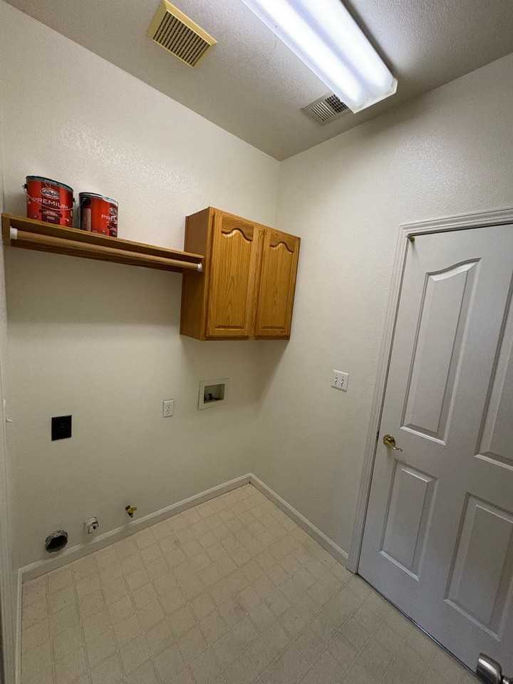 2650 S Peppertree St - Photo 7 of 50