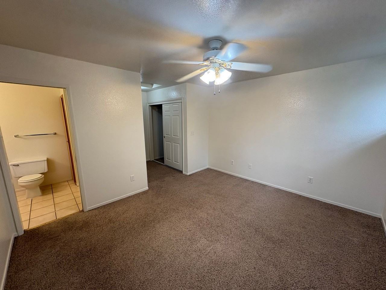 2806 W Mission Ct - Photo 7 of 35