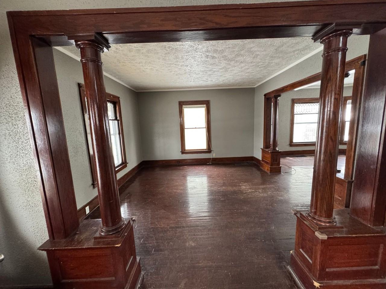 1828 9th St - Photo 2 of 14