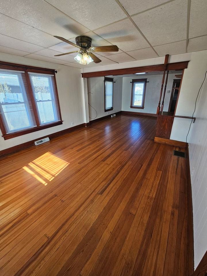 334 W 11th St - Photo 3 of 16