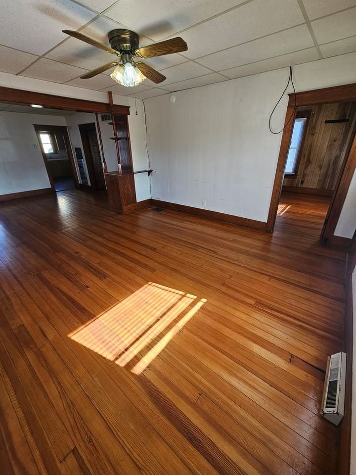 334 W 11th St - Photo 6 of 16