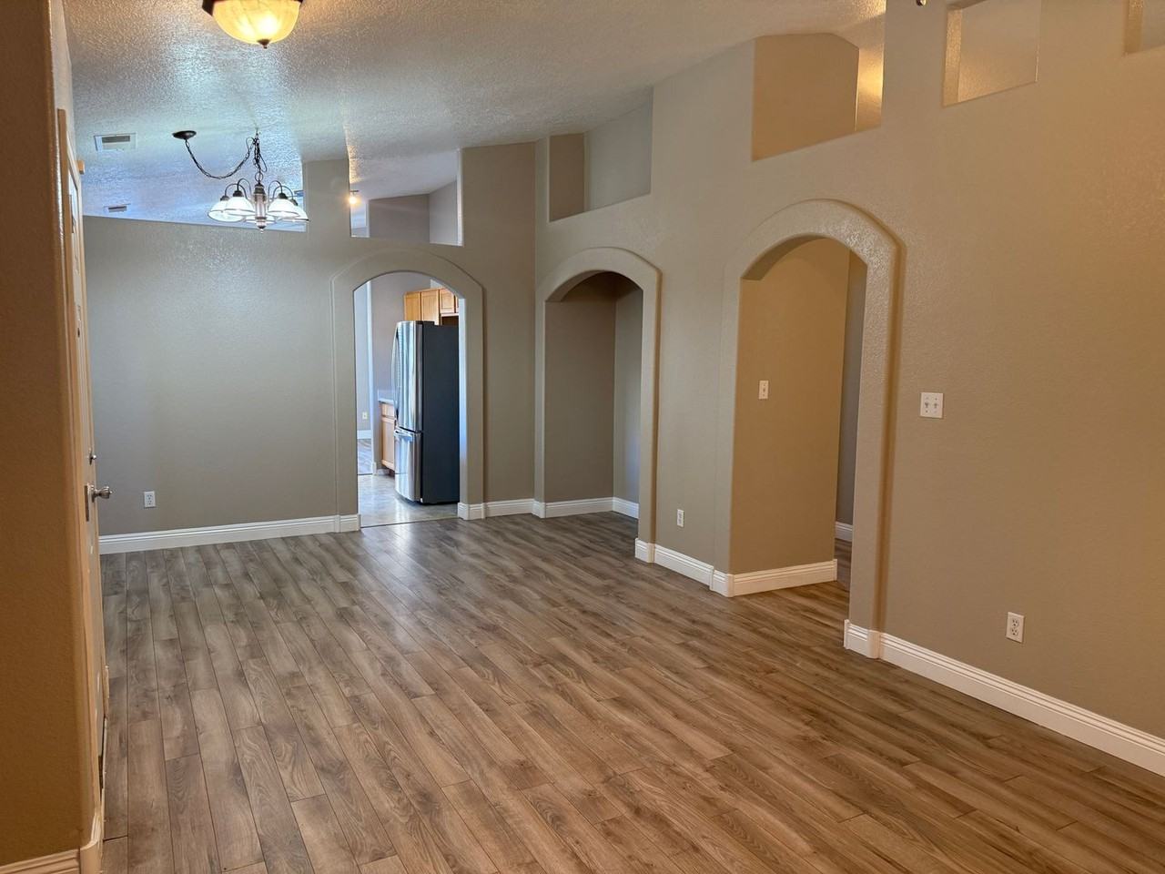 6139 Stargazer Ave Nw - Photo 3 of 16