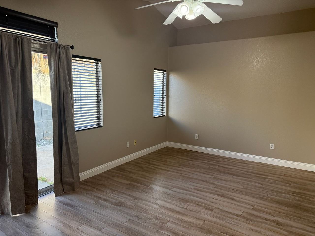 6139 Stargazer Ave Nw - Photo 4 of 16