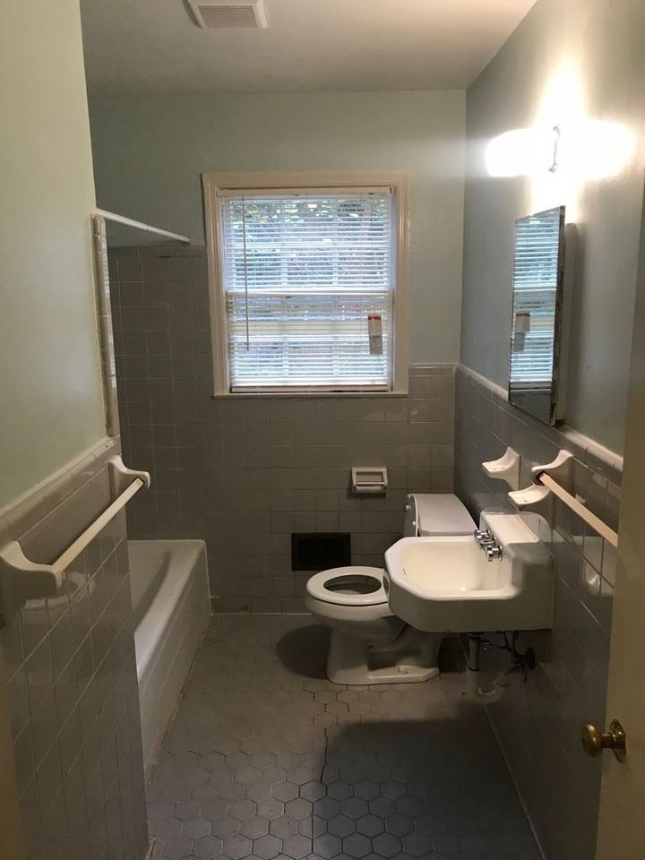 180 Riverdale Dr - Photo 7 of 7