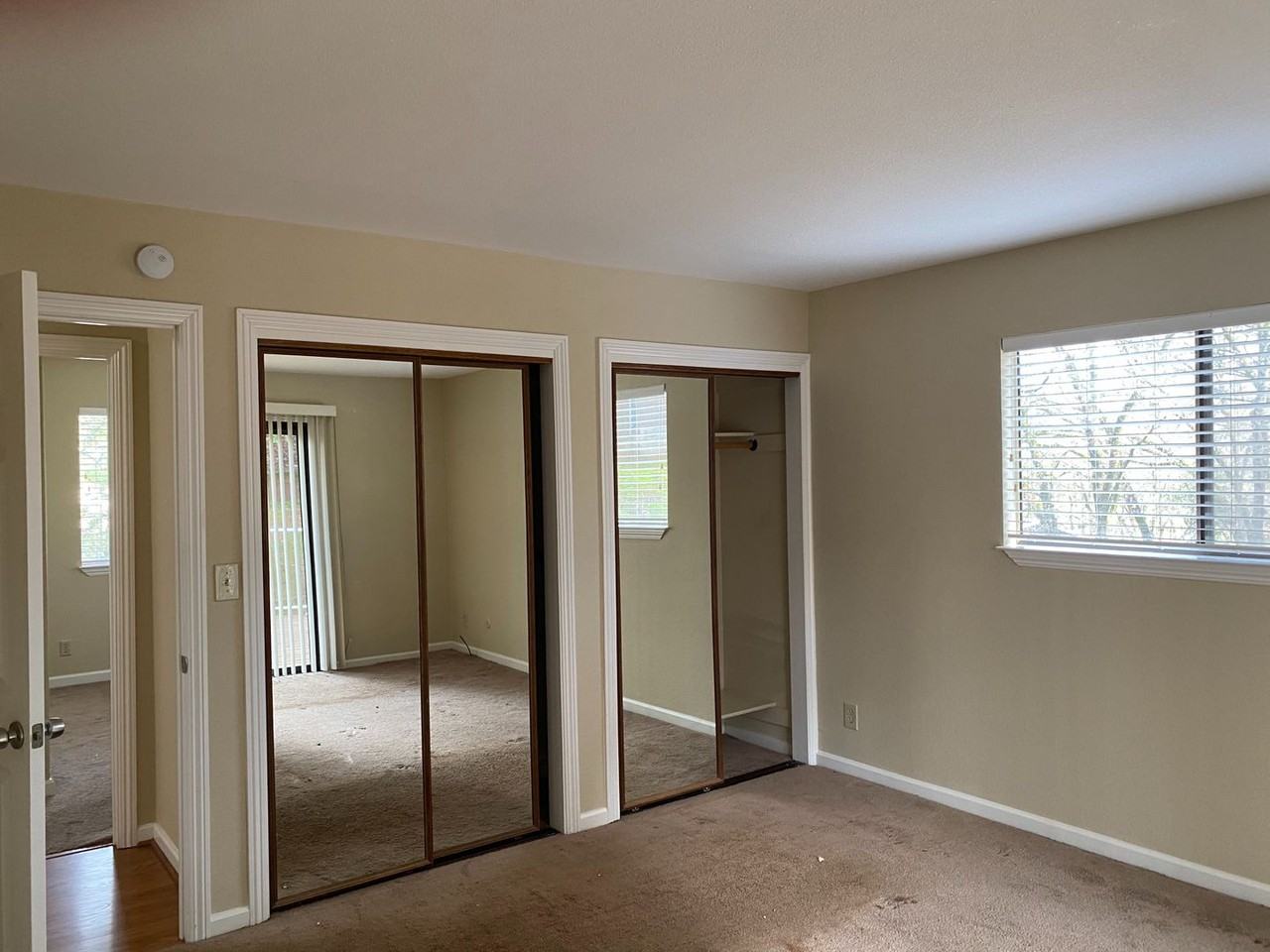 24986 Oro Valley Rd - Photo 4 of 18