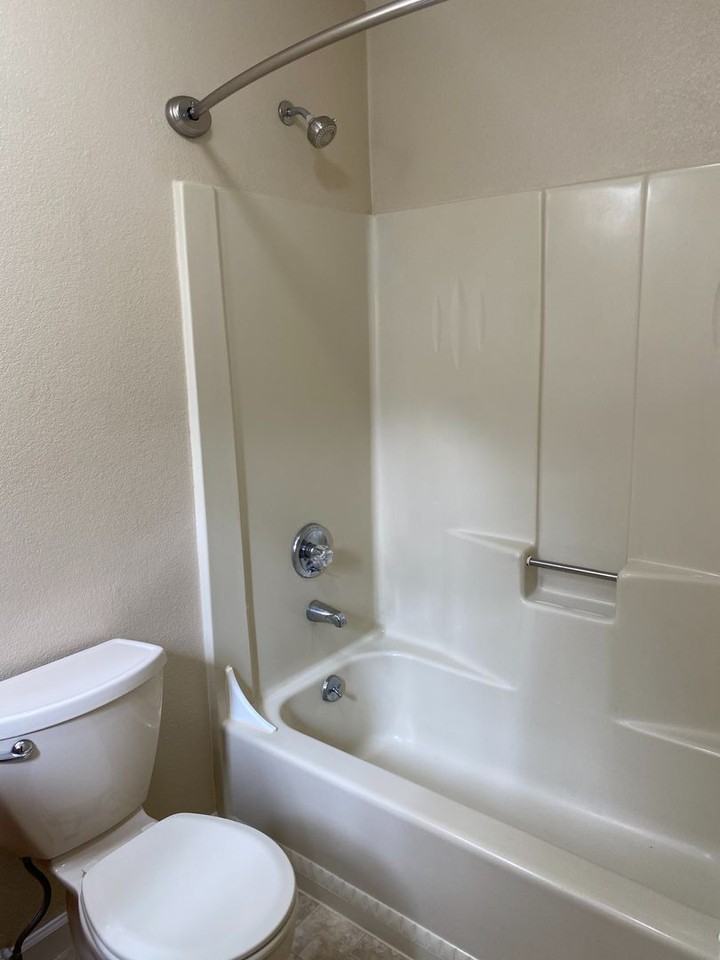 24986 Oro Valley Rd - Photo 5 of 18