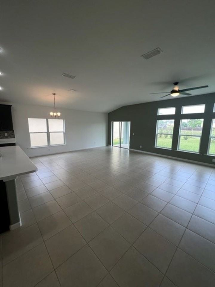 3555 Tabitha Ct - Photo 6 of 22