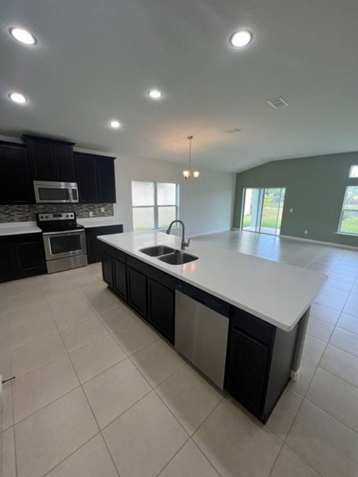 3555 Tabitha Ct - Photo 7 of 22