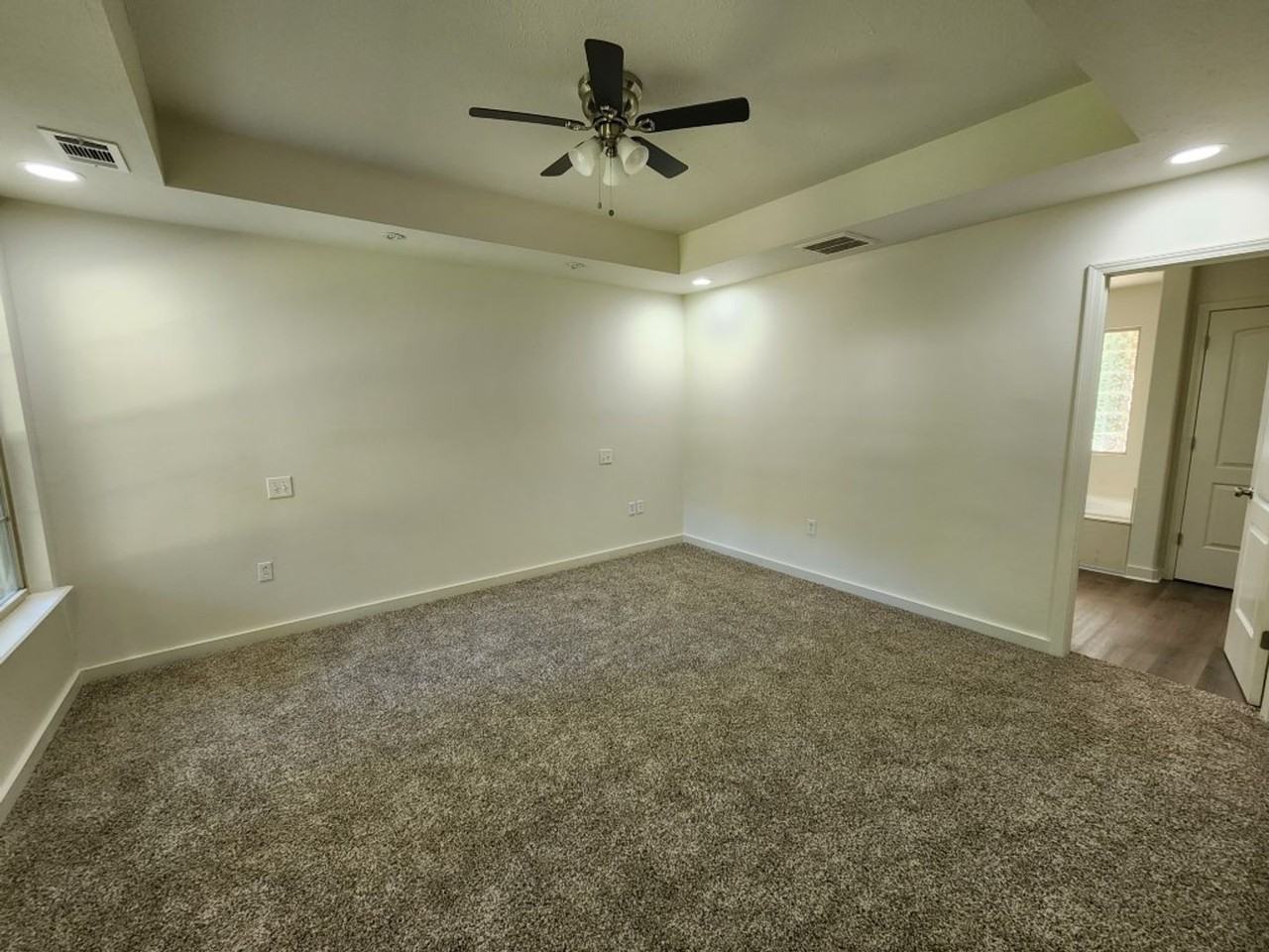 1906 Alcoa Rd - Photo 6 of 29