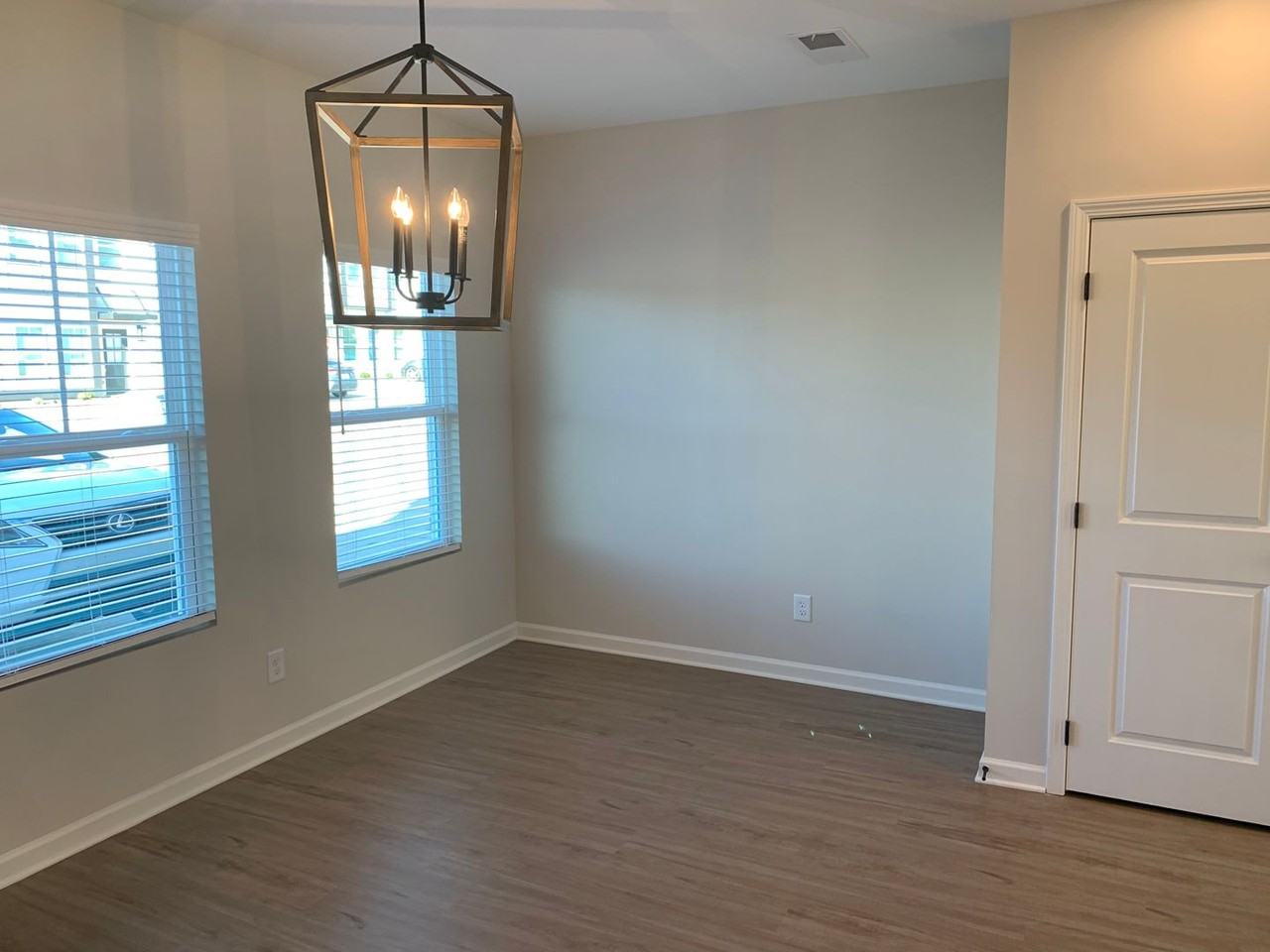 2815 Ridge Crest Ct - Photo 5 of 11