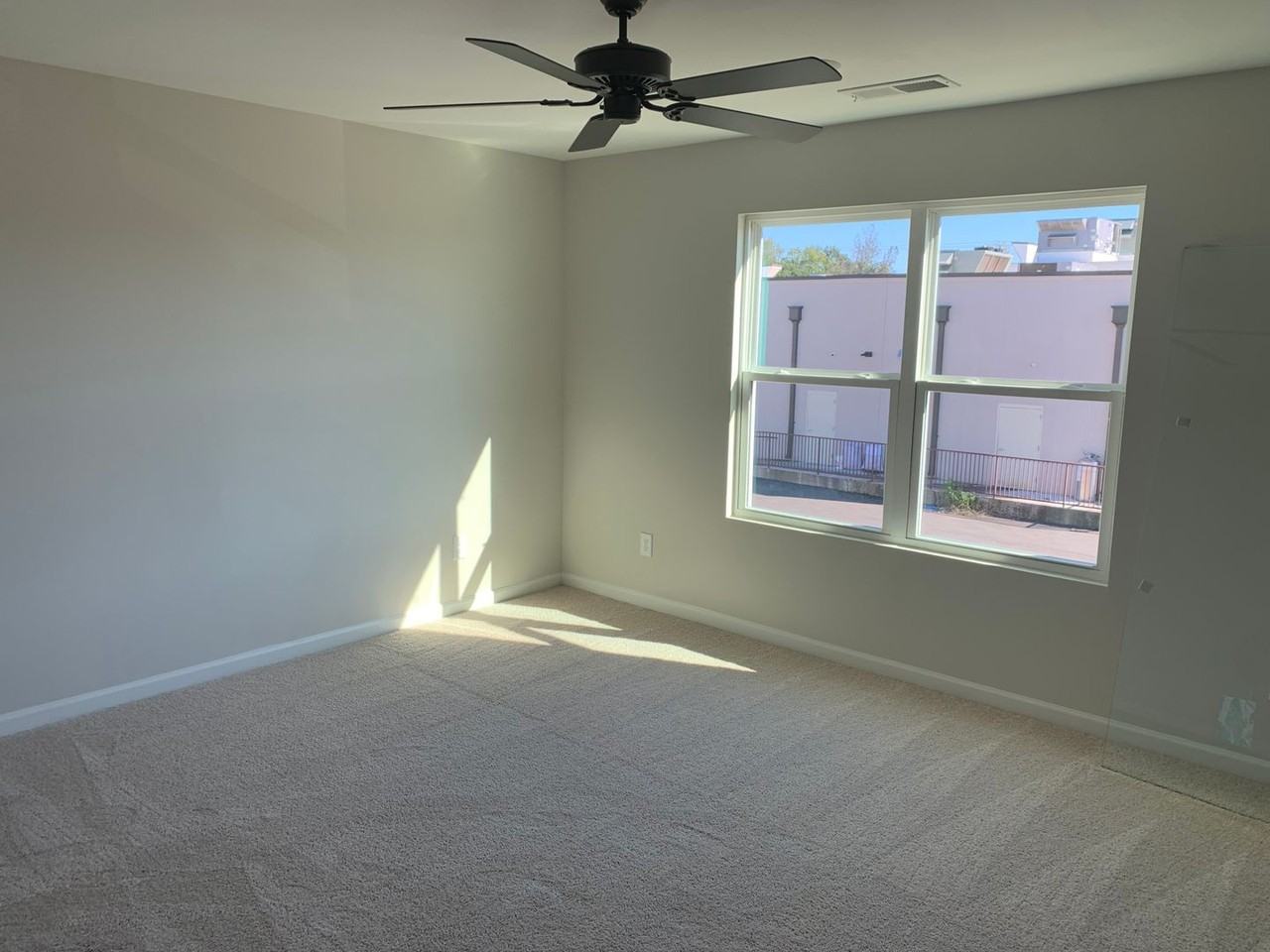 2815 Ridge Crest Ct - Photo 7 of 11