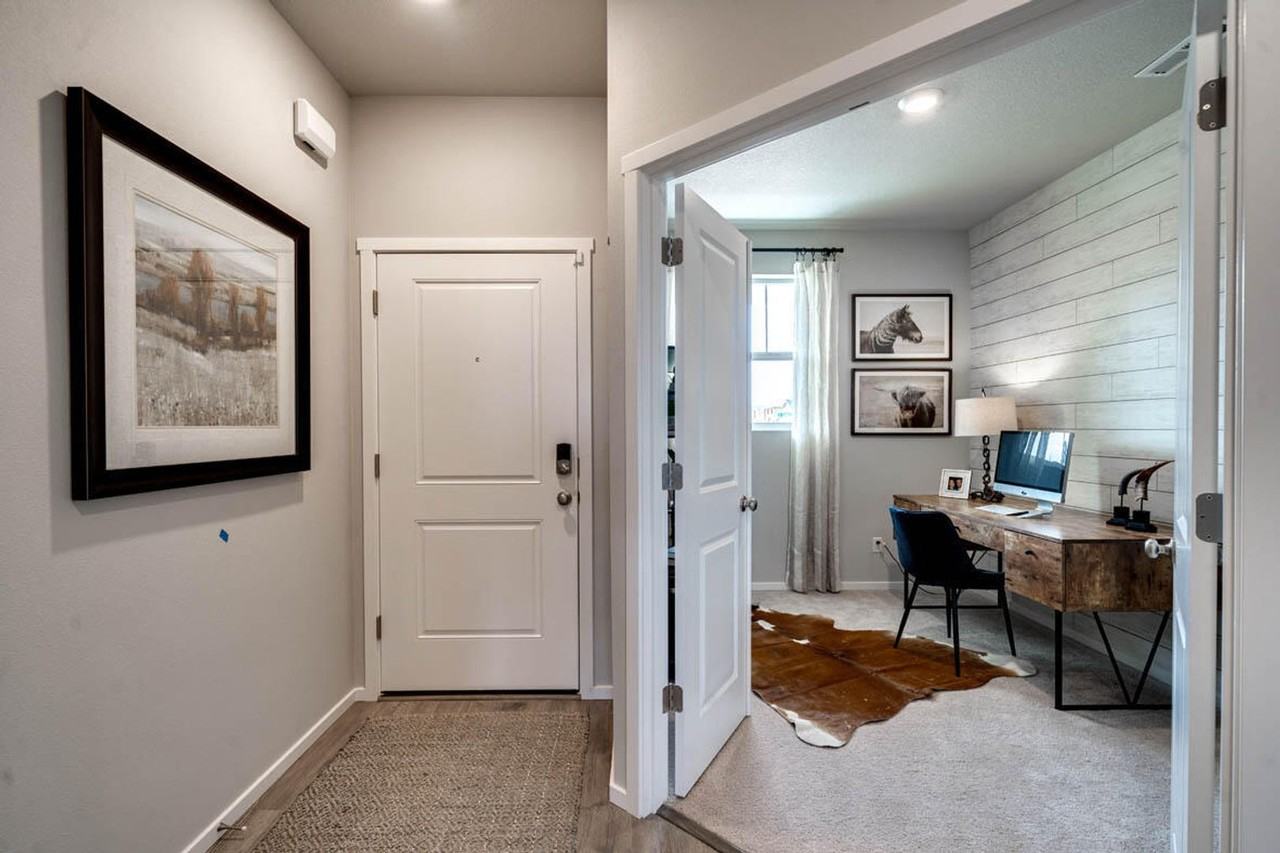 20631 Kira Dr - Photo 3 of 23