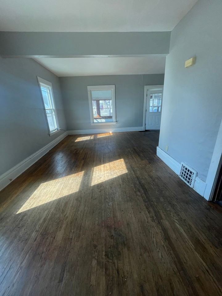 237 Center St - Photo 2 of 6