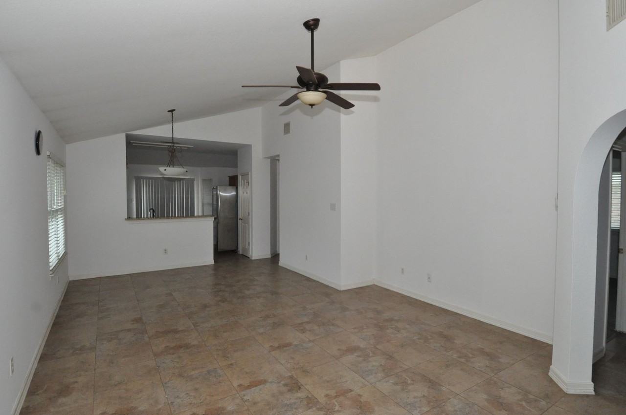 17509 Loch Linnhe Loop - Photo 3 of 18