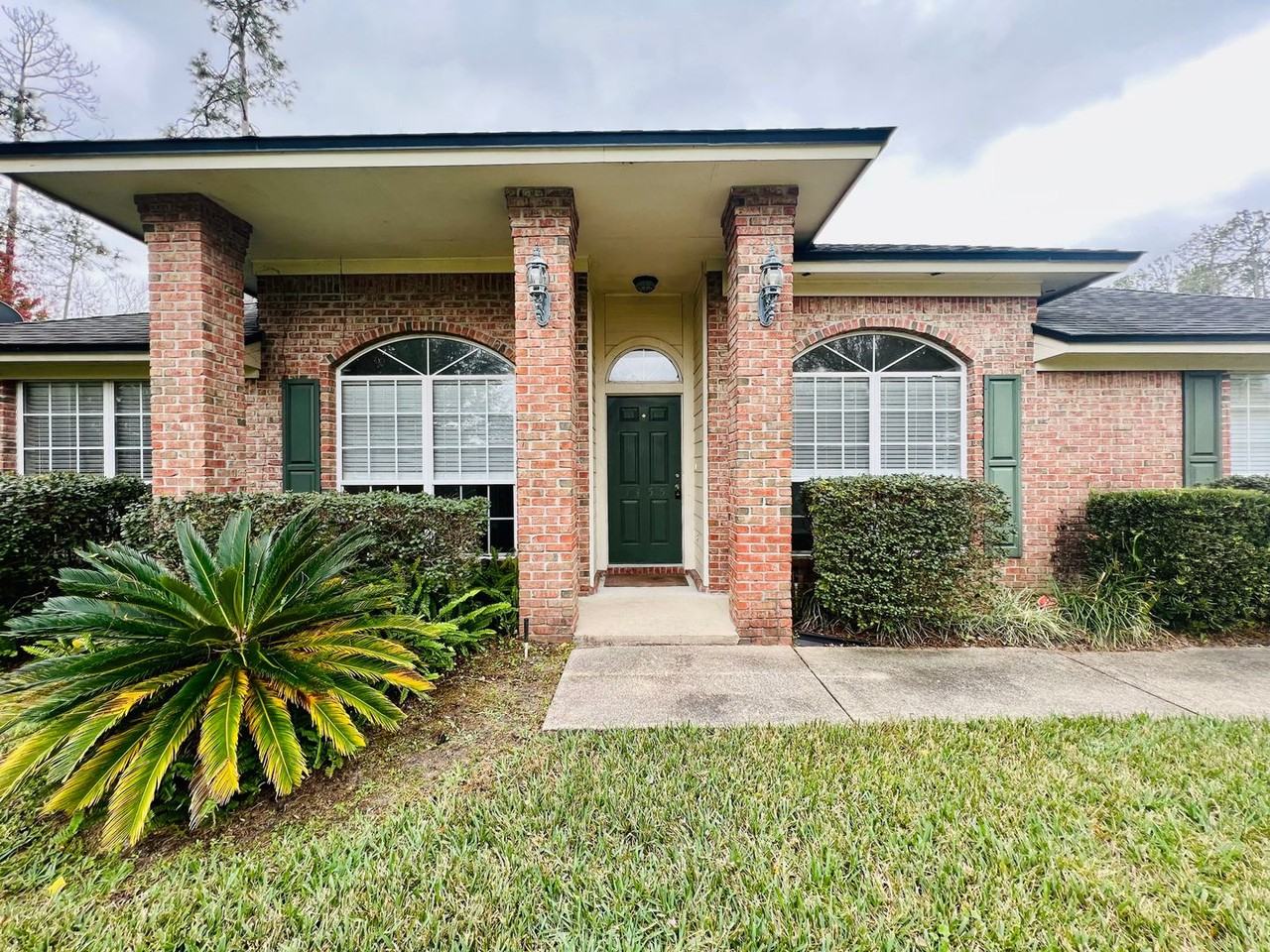 1455 Silver Bell Ln - Photo 2 of 39