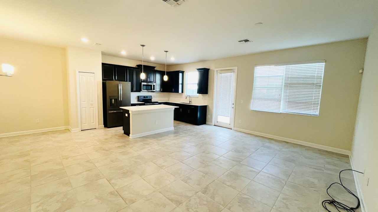 2920 Theme St - Photo 3 of 15