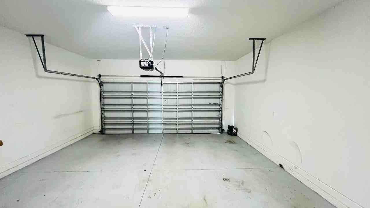 2920 Theme St - Photo 5 of 15