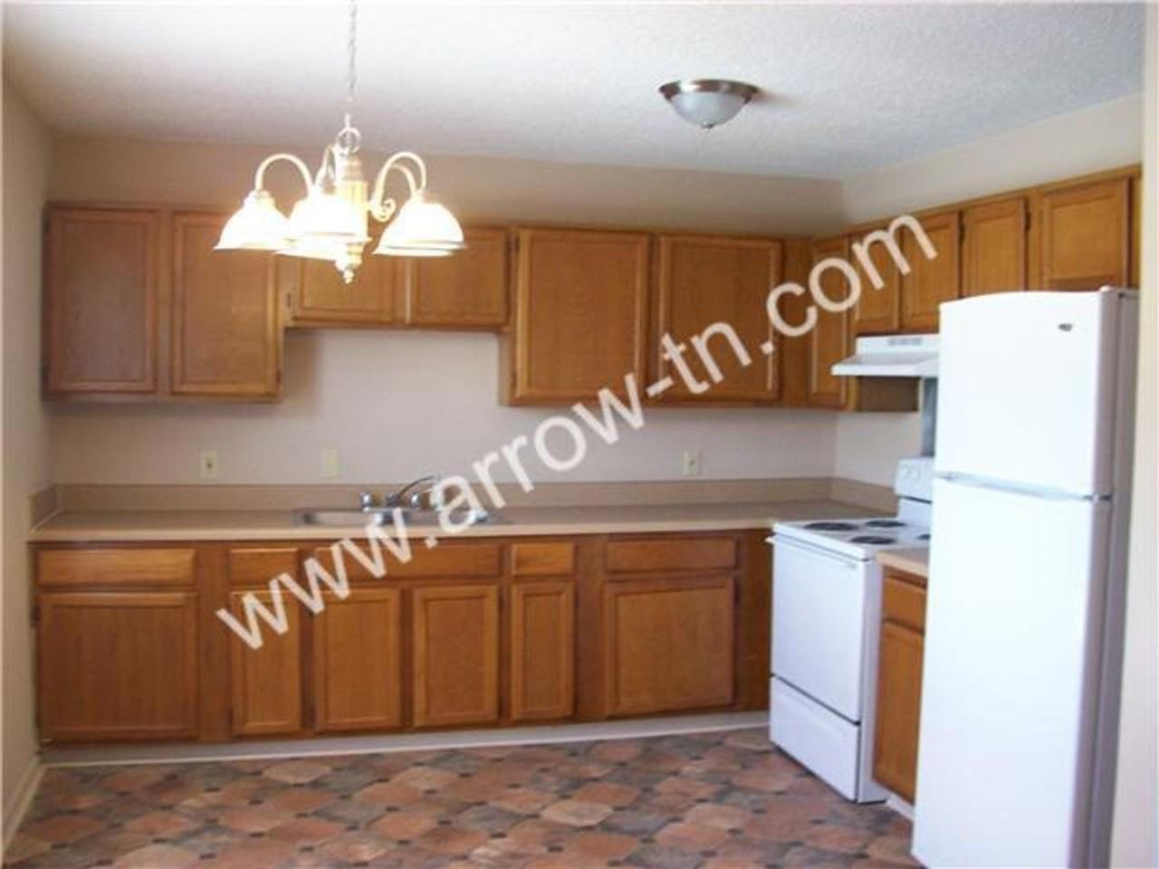 1712 Westchester Dr - Photo 2 of 5