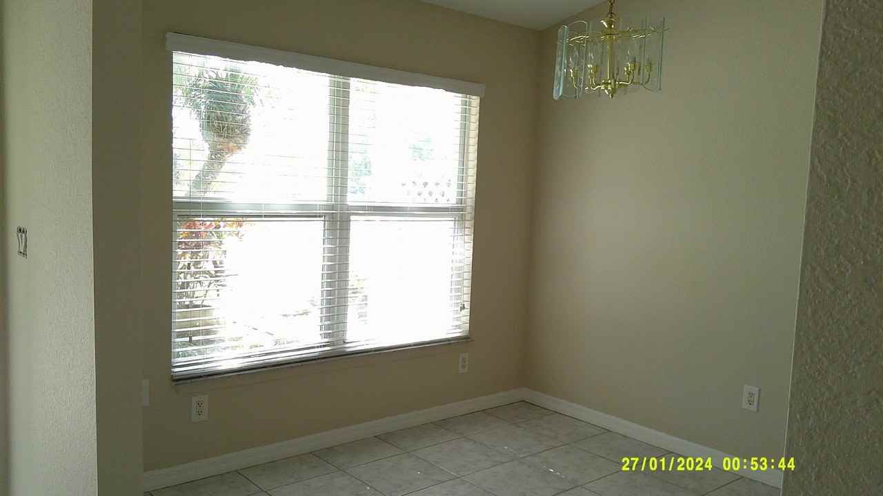 5518 Phillips St - Photo 4 of 9