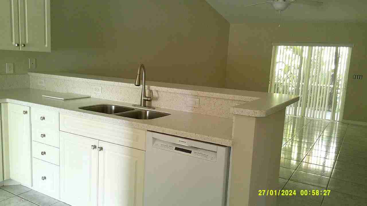 5518 Phillips St - Photo 6 of 9