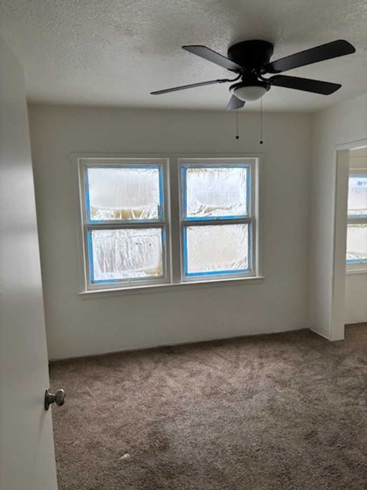 326 Arvin St - Photo 3 of 12