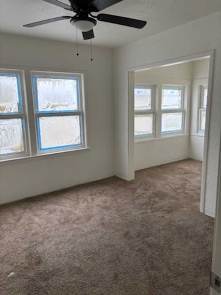 326 Arvin St - Photo 4 of 12