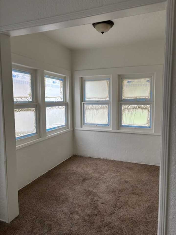 326 Arvin St - Photo 5 of 12