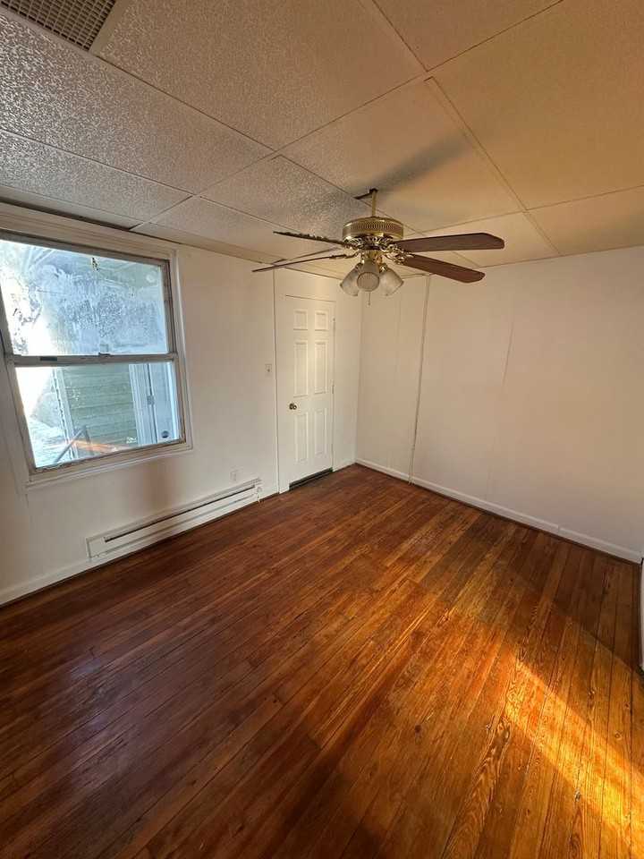 728 Glen Pl - Photo 3 of 15