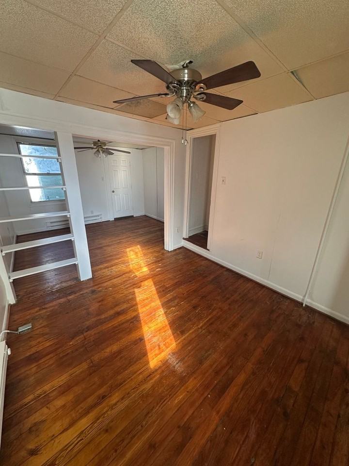 728 Glen Pl - Photo 5 of 15