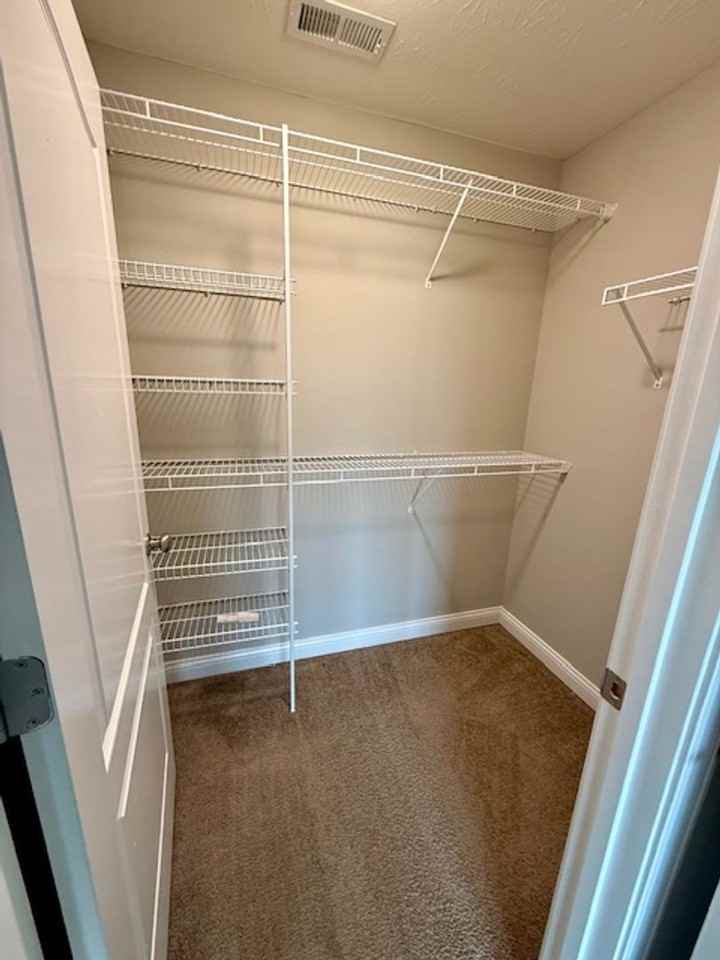 272 Audley Ave - Photo 3 of 5