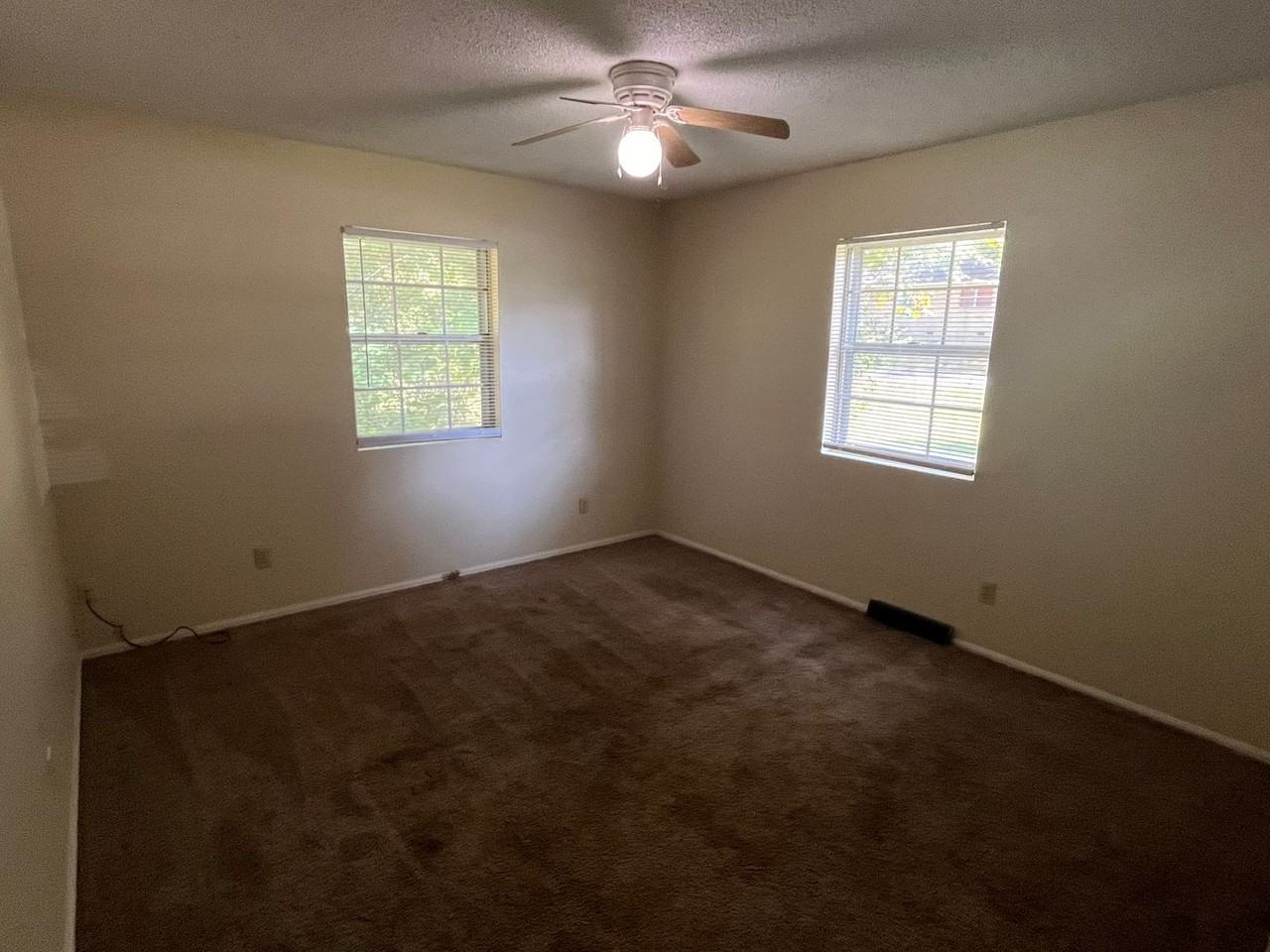 505 E Fir St - Photo 7 of 14