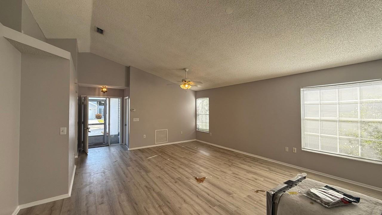3908 39th Ave W - Photo 6 of 14