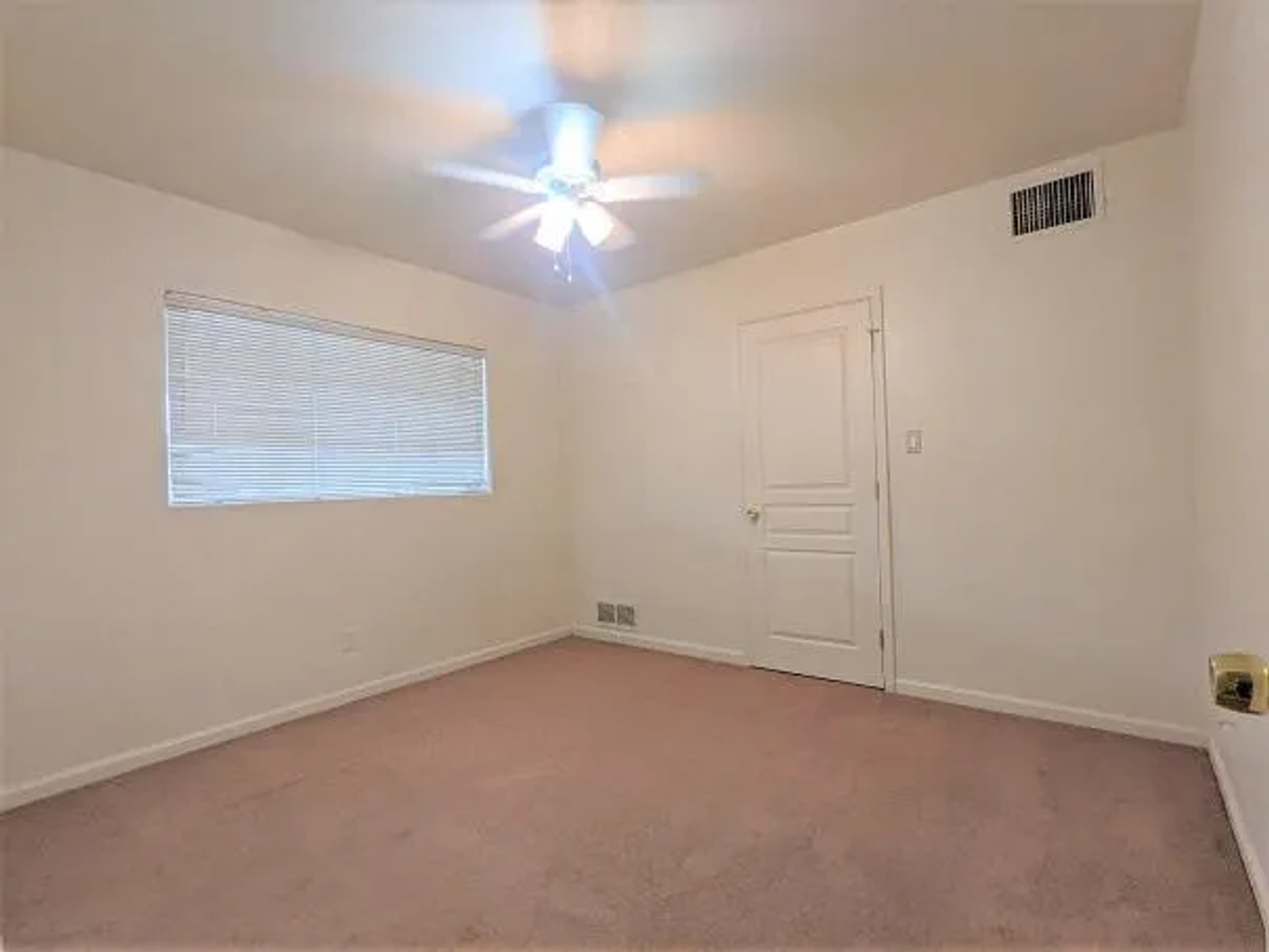 2106 N. Mountain Ave. - Photo 7 of 49