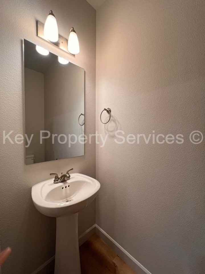 180 Loganberry Ct - Photo 7 of 23