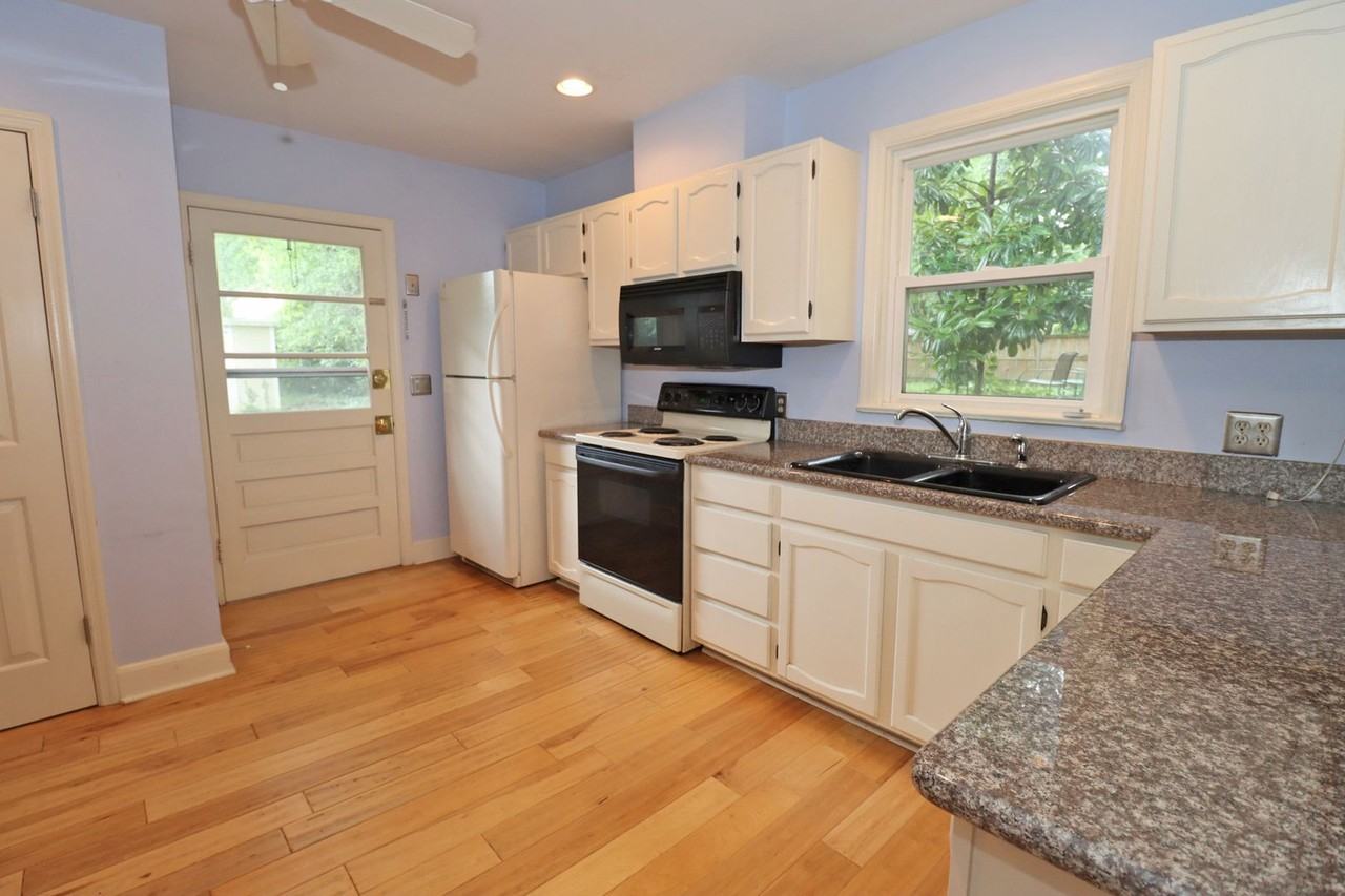 2716 Heyward St - Photo 5 of 34