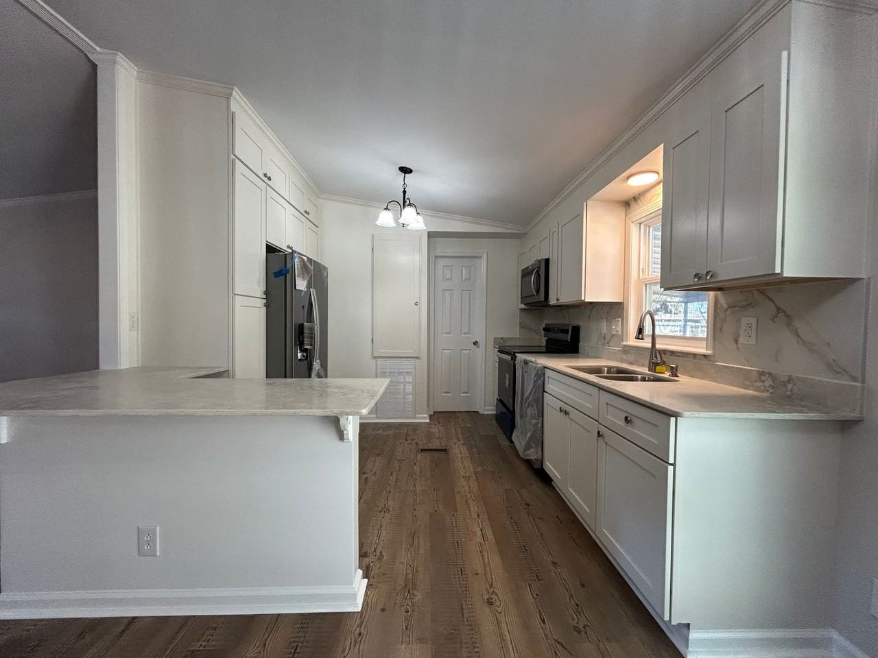 17439 Rain Tree Ct - Photo 7 of 19