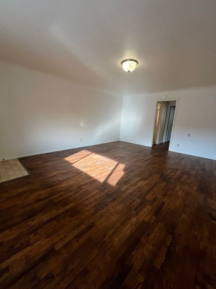 1281 W 3rd Ave - Photo 3 of 10