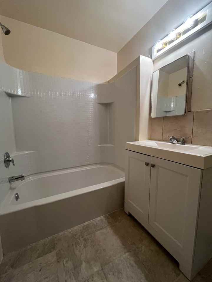 1281 W 3rd Ave - Photo 6 of 10