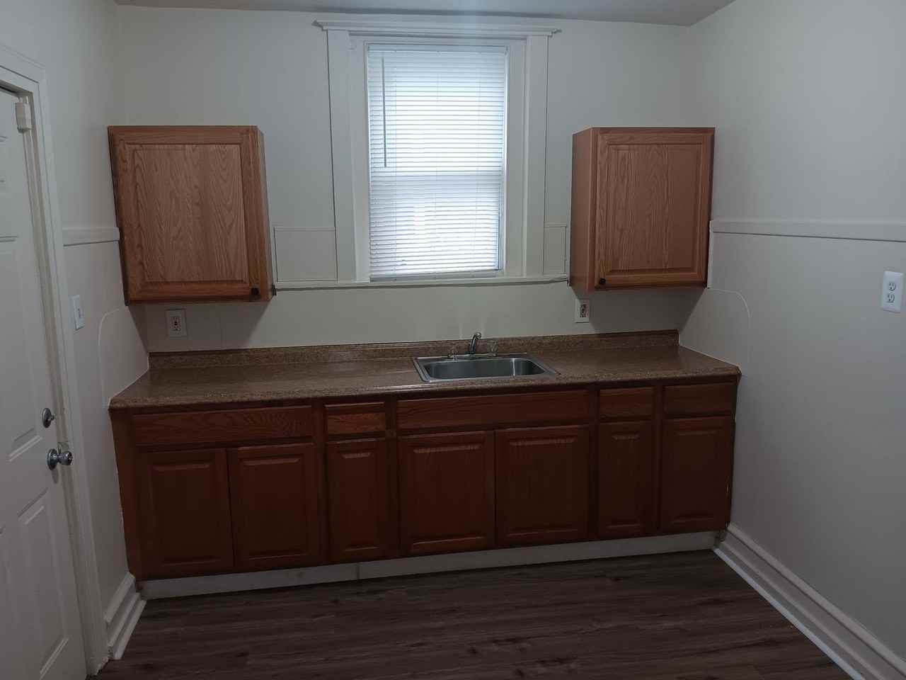 2309 Upland St - Photo 4 of 10