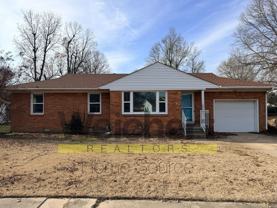 1932 Hillcrest Dr - Photo 1 of 1