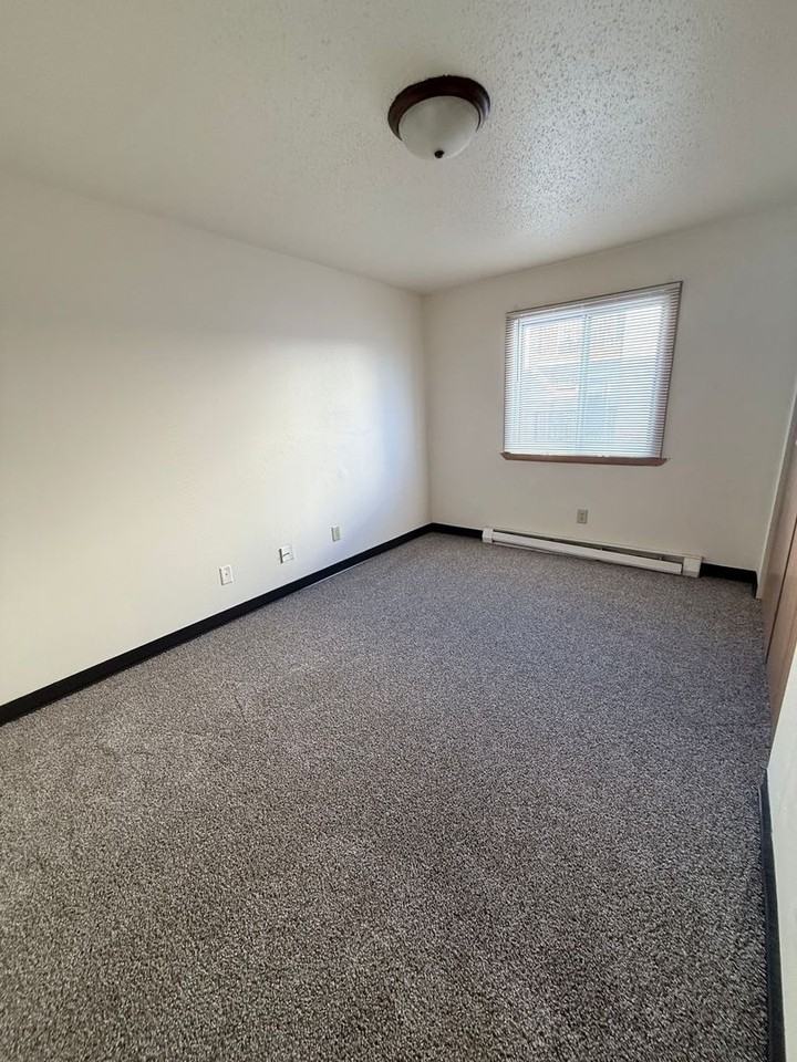 Montego - Photo 7 of 8