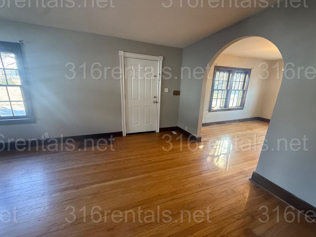 427 S Vassar St - Photo 3 of 12